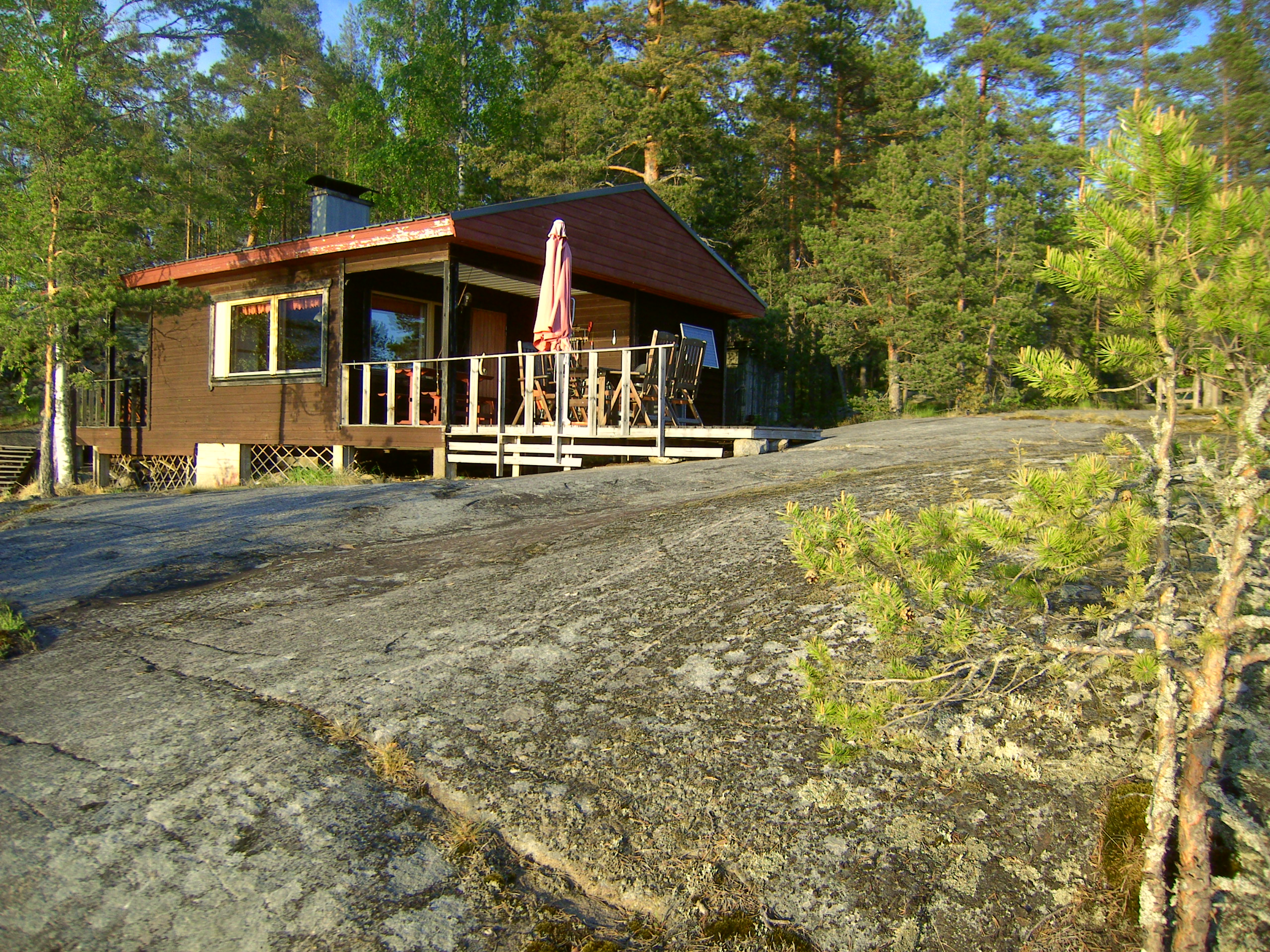 Vuokramökki Saimaan saaressa - Tiron mökit - Tunnelmallinen saarimökki